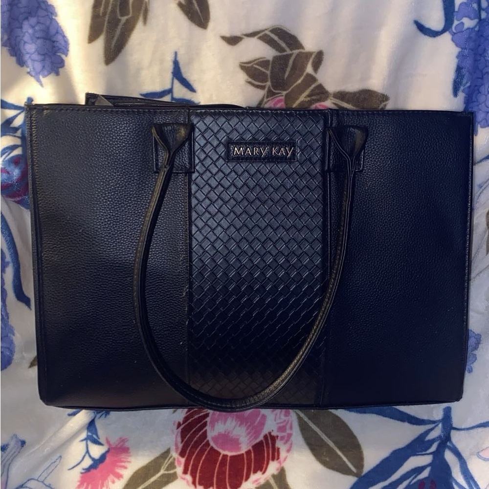 Mary Kay black leather Tote With Make Up and skincare Starter Kit